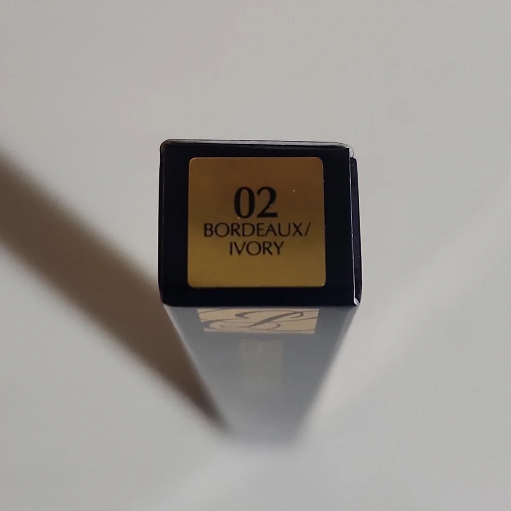 ESTEE LAUDER Bordeaux/Ivory Smoke And Brighten Kajal Eyeliner Duo